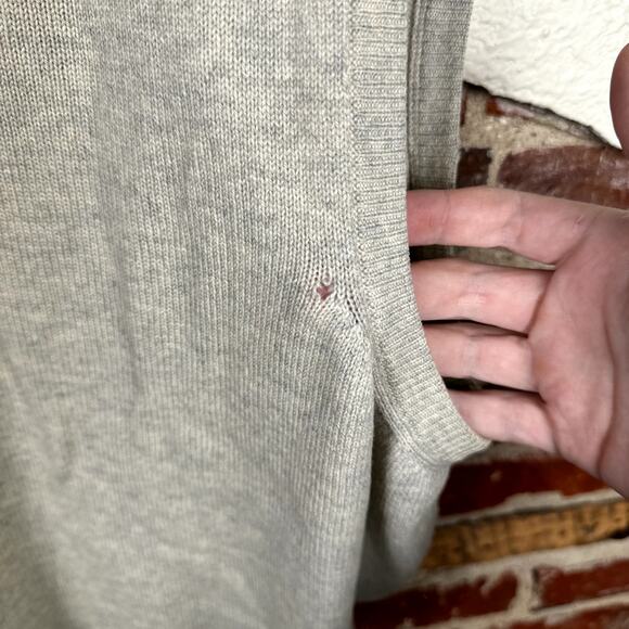 Vintage Pringle of Scotland Sweater 46 Grey Wool V Neck Vest Golf Club Scotland - Picture 8 of 8